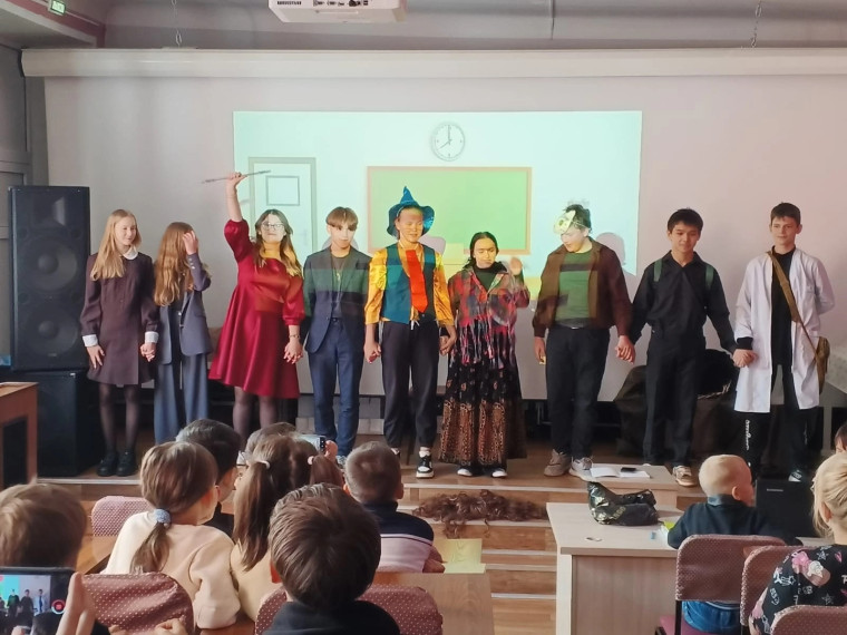 Представление музейного театра "Страна знаний".